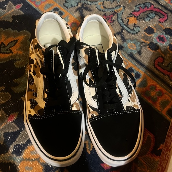Vans - Picture 2 of 3